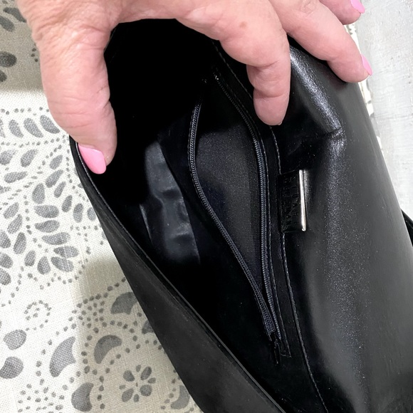 EUC Stuart Weitzman purse - Picture 4 of 6